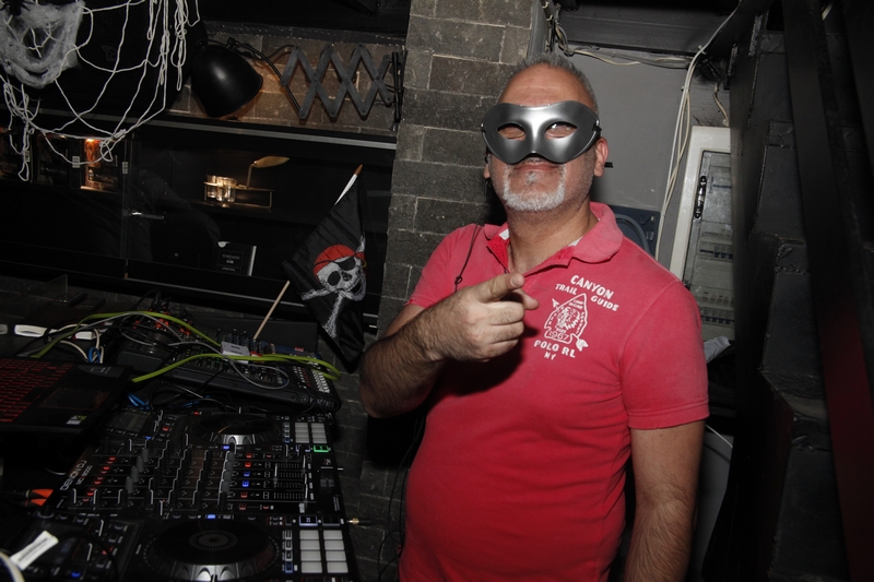 80's Halloween Wednesday at Bar 35